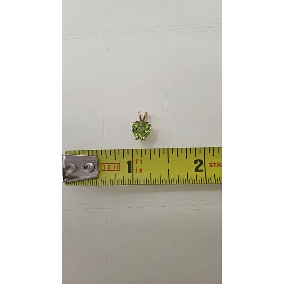 14k Yellow Gold Peridot Heart Pendant - Picture 11 of 17